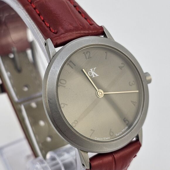 Calvin Klein Women\'s Watch 31MM Swiss‎ Made New Red Leather Bands New Battery main image 2